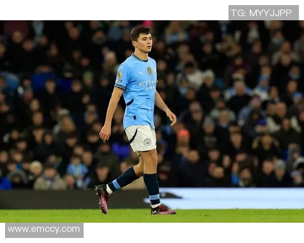 胡桑诺夫因飞铲被直红罚下创职业生涯第二次红牌记录